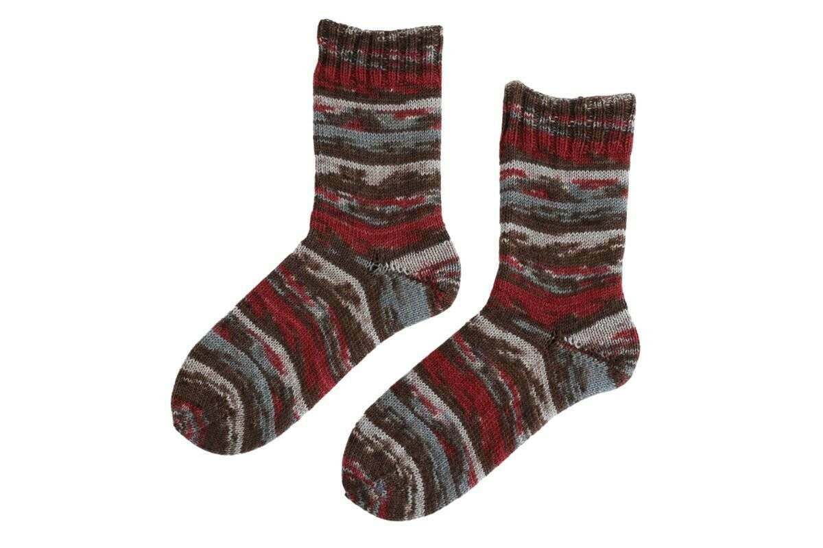Arne & Carlos Socks & More 4 Ply Yarn - 100g, Wool & Polyamide Blend Self-Patterning Sustainable Knitting Wool for Crochet Socks, Accessories & Shawls