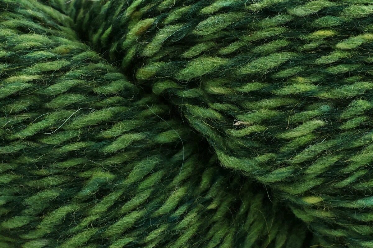 Baa Ram Ewe Donegal Twists DK Crochet Yarn - 100g, Worsted-Spun British Wool & Woollen-Spun Merino Blend, Soft Tweed Effect Double Knitting Yarn for Jumpers & Sweaters