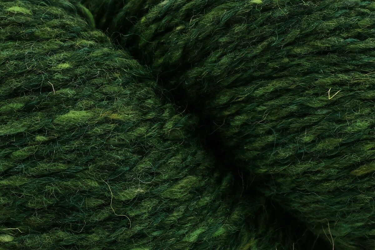 Baa Ram Ewe Donegal Twists DK Crochet Yarn - 100g, Worsted-Spun British Wool & Woollen-Spun Merino Blend, Soft Tweed Effect Double Knitting Yarn for Jumpers & Sweaters