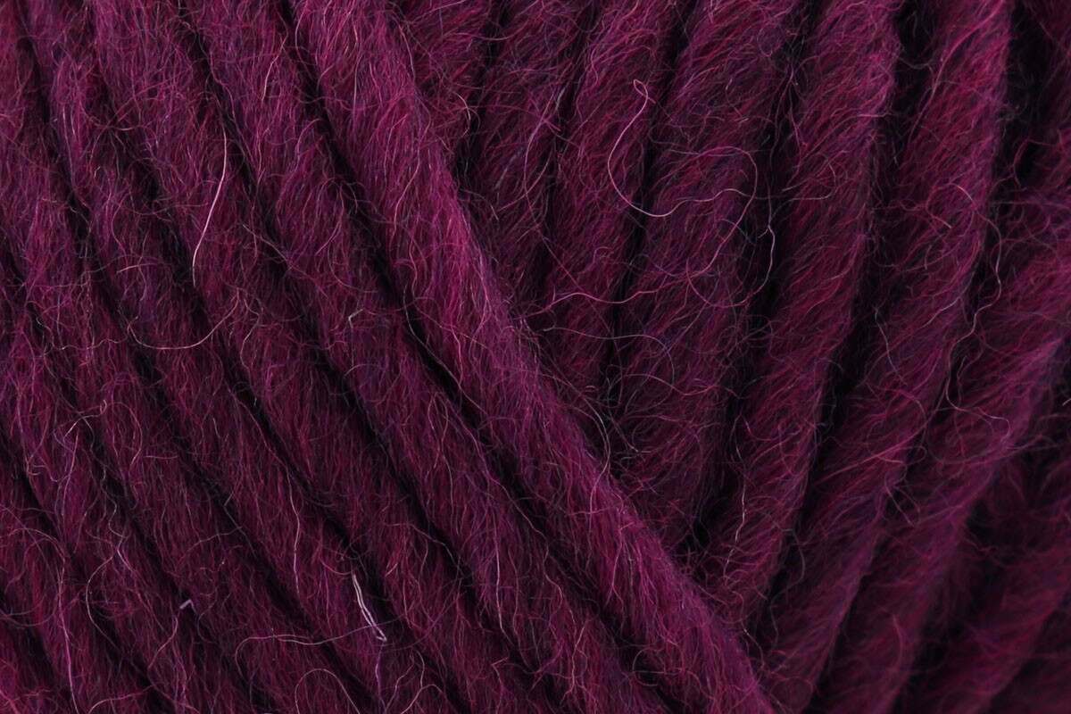 Baa Ram Ewe Meadow Super Chunky Yarn - 100g, 100% British Suffolk Wool for Knitting & Crochet, Soft Lightweight Yarn for Garments, Blankets & Accessories
