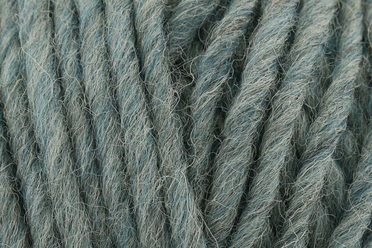 Baa Ram Ewe Meadow Super Chunky Yarn - 100g, 100% British Suffolk Wool for Knitting & Crochet, Soft Lightweight Yarn for Garments, Blankets & Accessories