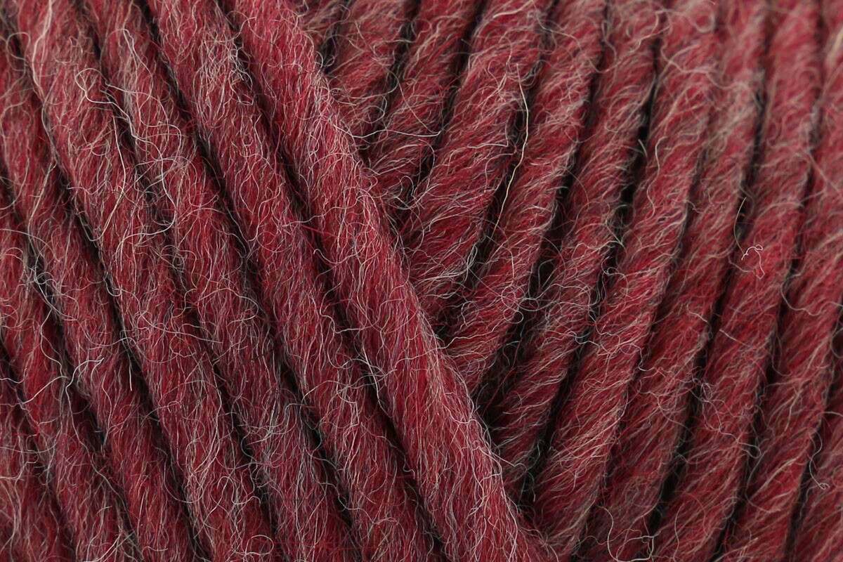 Baa Ram Ewe Meadow Super Chunky Yarn - 100g, 100% British Suffolk Wool for Knitting & Crochet, Soft Lightweight Yarn for Garments, Blankets & Accessories