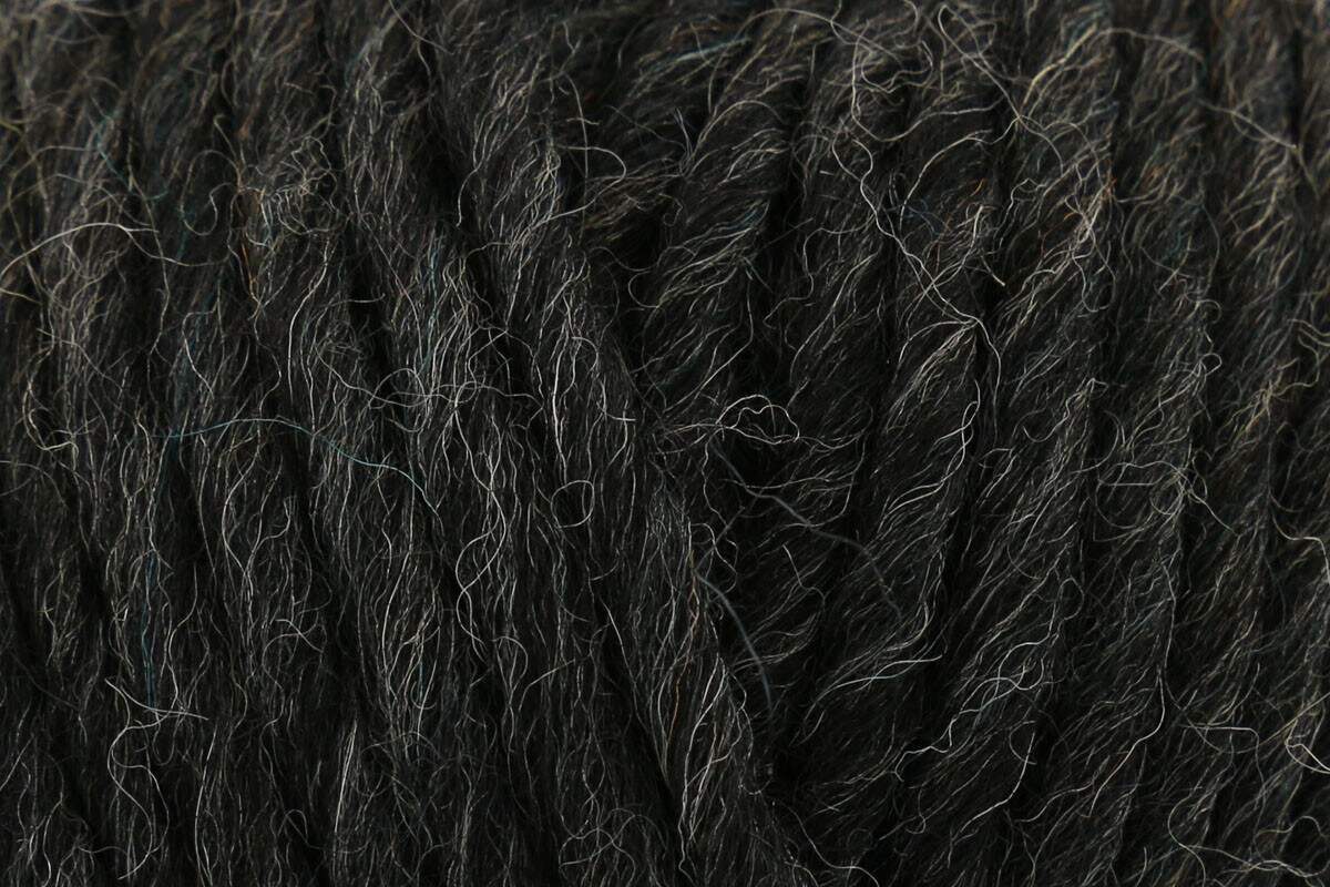 Baa Ram Ewe Meadow Super Chunky Yarn - 100g, 100% British Suffolk Wool for Knitting & Crochet, Soft Lightweight Yarn for Garments, Blankets & Accessories