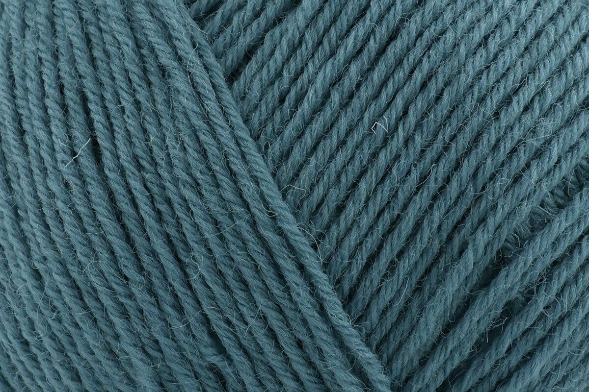 Baa Ram Ewe Skipper 5 Ply Crochet Yarn - 100g, 100% Pure British Wool Guernsey Knitting Wool Yarn for Sweaters, Cardigans & Hard-Wearing Garments