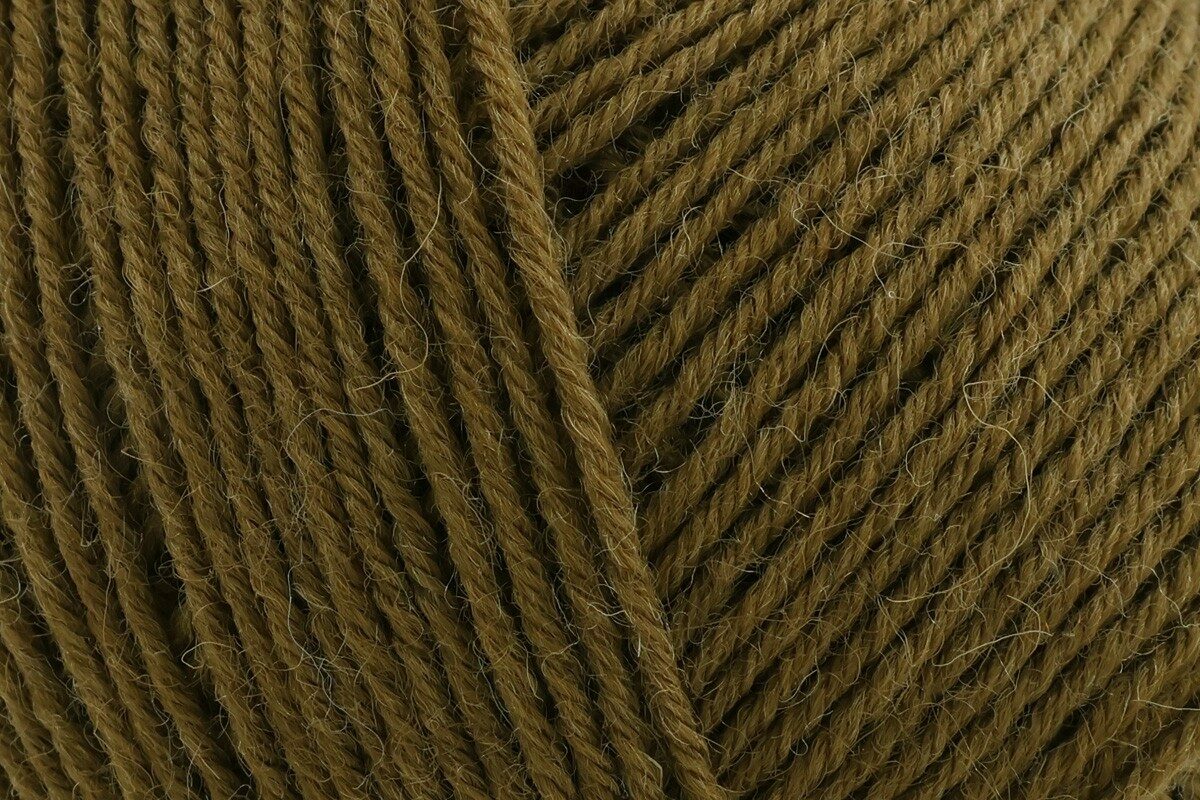 Baa Ram Ewe Skipper 5 Ply Crochet Yarn - 100g, 100% Pure British Wool Guernsey Knitting Wool Yarn for Sweaters, Cardigans & Hard-Wearing Garments