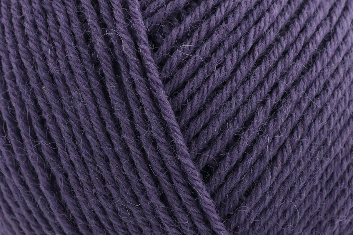 Baa Ram Ewe Skipper 5 Ply Crochet Yarn - 100g, 100% Pure British Wool Guernsey Knitting Wool Yarn for Sweaters, Cardigans & Hard-Wearing Garments