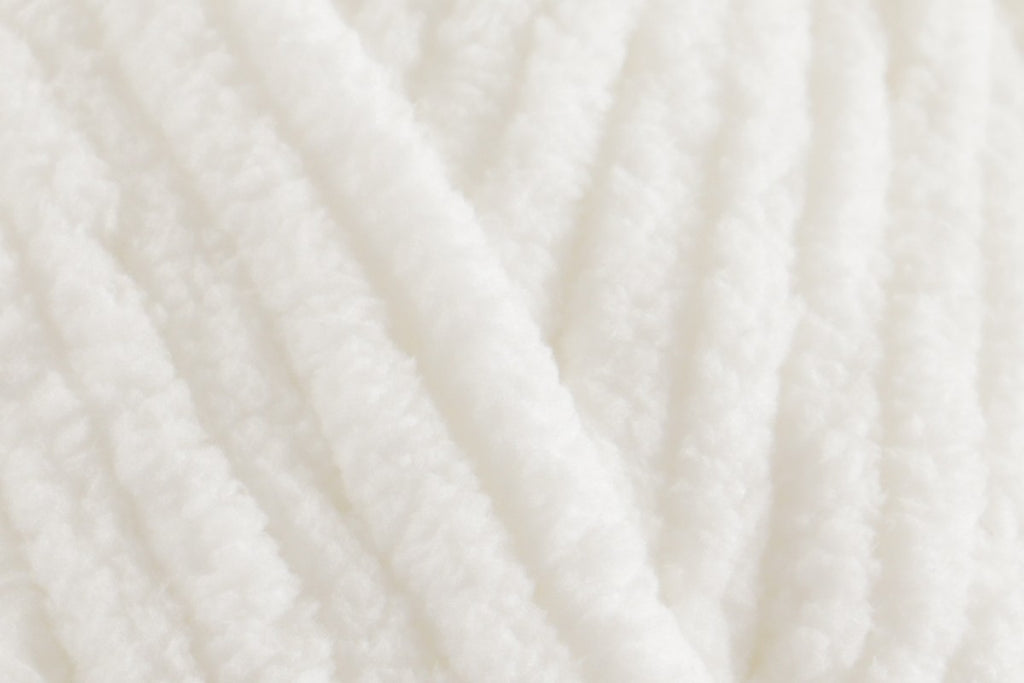 Bernat Baby Blanket Super Chunky Yarn - 100G, Luxury 100% Polyester Soft Chenille Style Plush Texture Crochet Knitting Wool for Baby Blanket & Garments