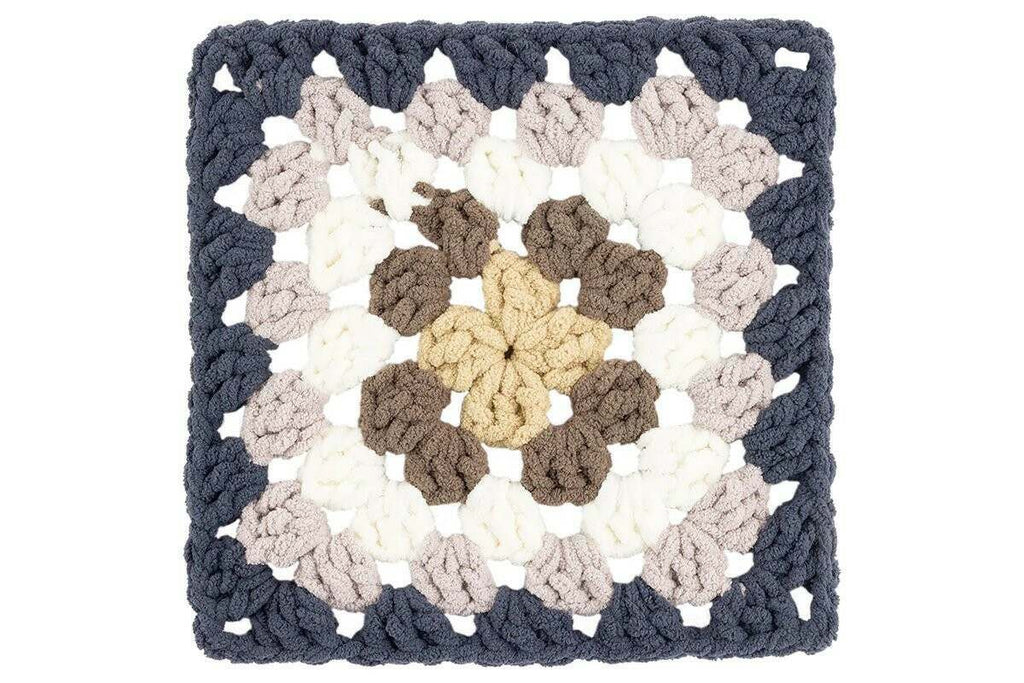 Bernat All In One Blanket Granny Super Chunky Yarn - 240G, 100% Polyester Self Striping Chenille Knitting Wool for Crochet Granny Square, Blankets, Bags & Purses