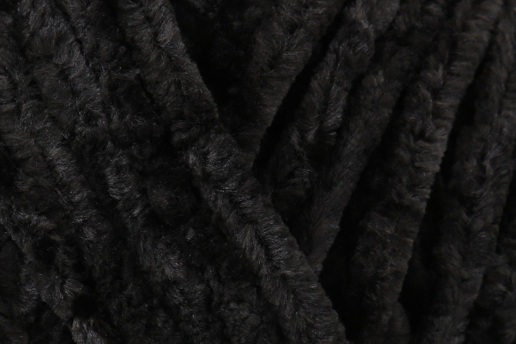 Bernat Velvet Chunky Crochet Yarn - 300G, Luxury 100% Polyester Soft Chenille Knitting Wool for Blankets, Cushions, Home Décor & Accessories