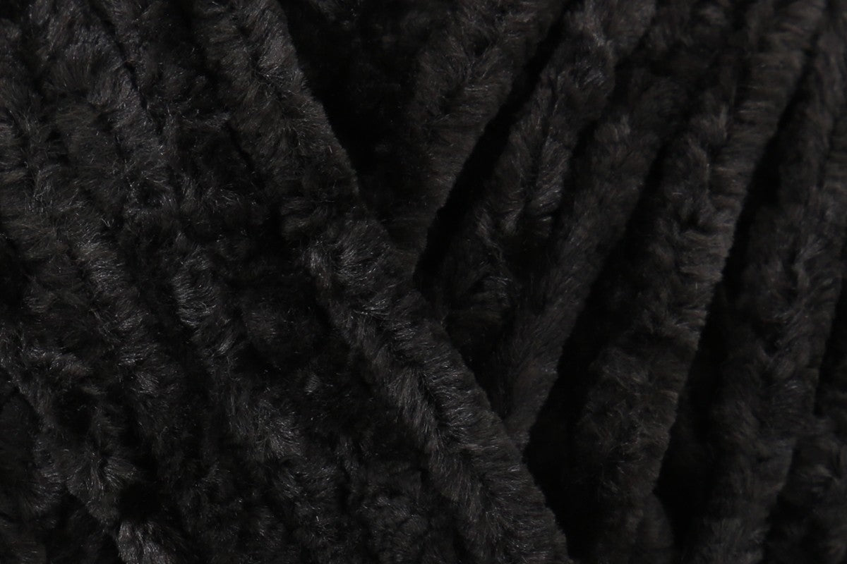 Bernat Velvet Chunky Crochet Yarn - 300G, Luxury 100% Polyester Soft Chenille Knitting Wool for Blankets, Cushions, Home Décor & Accessories