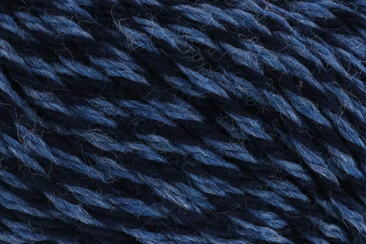 Cascade 220 Worsted Crochet Yarn - 100g, Luxury 100% Highland Wool Easy-To-Work Knitting Wool for Garments, Accessories & Felting Projects