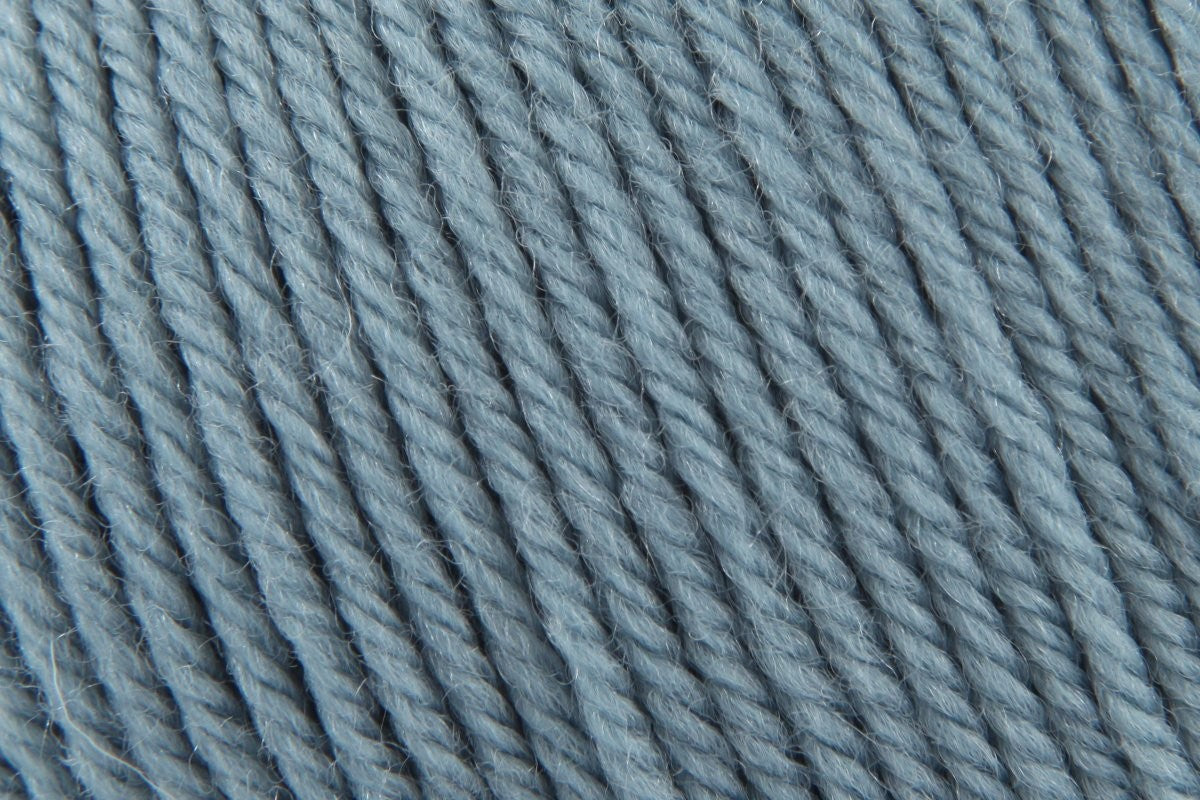 Cascade 220 Superwash DK Yarn - 100g, 100% Superwash Wool Easy-To-Work Double Knit Yarn for Toys, Blankets & Everyday Accessories