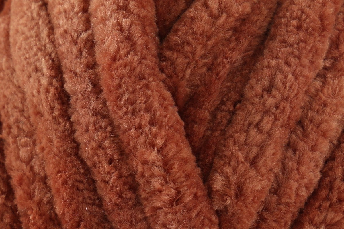 Cygnet Scrumpalicious Super Chunky Yarn - 200g, Soft 100% Polyester Crochet Knitting Velvety Finish Chenille Yarn for Blankets, Oversized Knitwear & Cushions