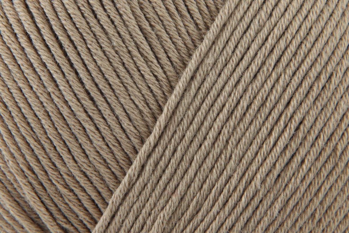 DMC Natura 4 Ply Cotton Crochet Yarn - 50g, Soft 100% Cotton Matte Finish Knitting Yarn for Clothing & Accessories