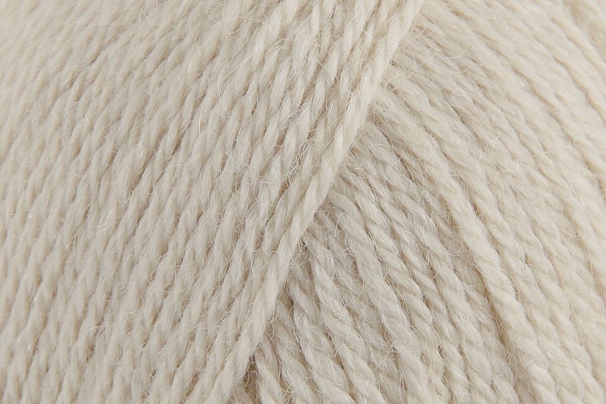 Drops Alpaca 4 Ply Crochet Yarn - 50g, Luxury 100% Pure Alpaca Breathable Soft Knitting Wool with Gentle Sheen for Garments, Shawls & Accessories