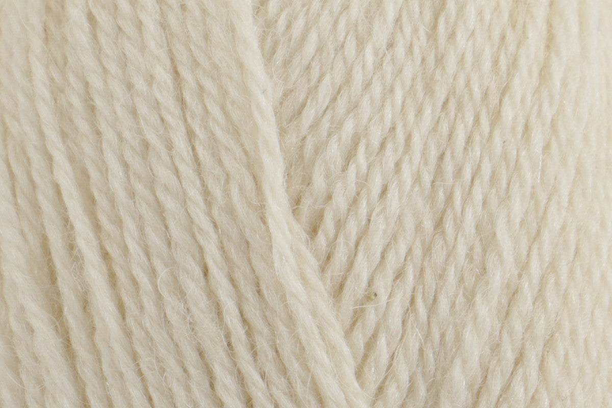 Drops Flora 4 Ply Crochet Yarn - 50g, Luxury Wool & Alpaca Blend Lightweight Rustic Knitting Wool for Blankets, Garments & Everyday Accessories