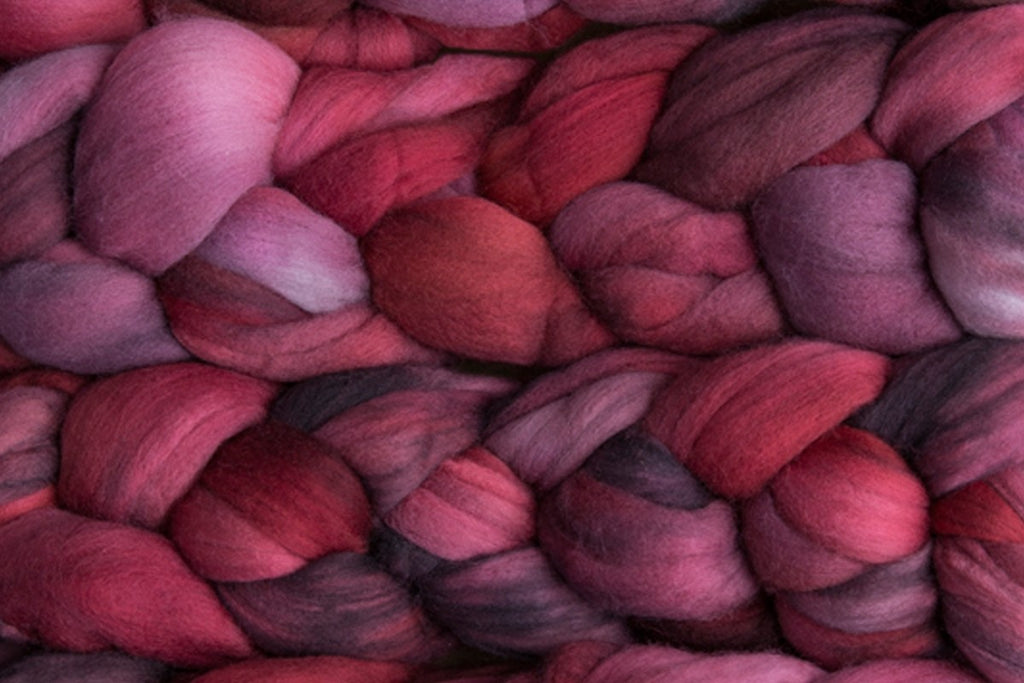 Malabrigo Nube Roving Crochet Yarn - 113g, 100% Ultra-Soft Hand-Dyed Unspun Merino Top for Spinning, Knitting, Needle Felting, Thrumming & Fibre Crafts