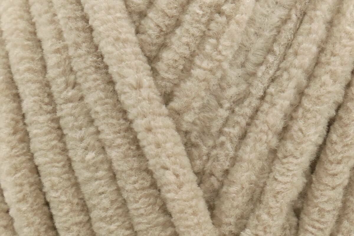 Rico Creative Chenillove Chunky Yarn - 100G, Luxury 100% Polyester Velvety Super-Soft Chenille Knitting & Crochet Yarn for Cozy Baby Garments & Toy