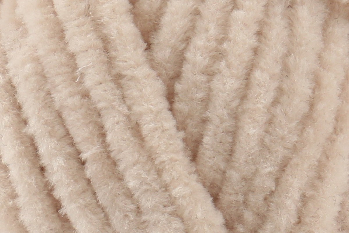 Sirdar Happy Chenille DK Fluffy Amigurumi Yarn - 15g, 100% Polyester Crochet Double Knitting Wool Yarn for Toys & Crafts