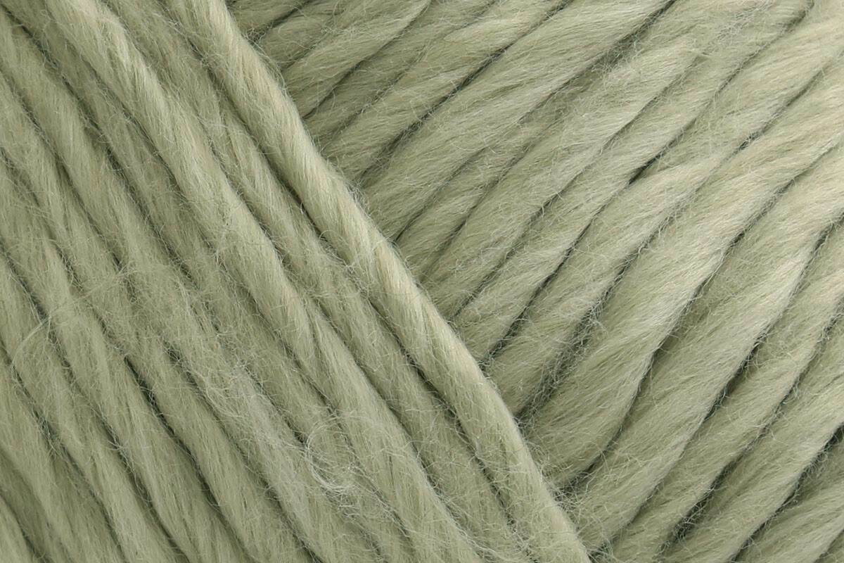 Wendy Knit's Recycled Super Chunky Yarn - 100g, 100% Recycled Polyester Lightweight Single-Ply Roving Silky Knitting & Crochet Yarn for Blankets & Scarves