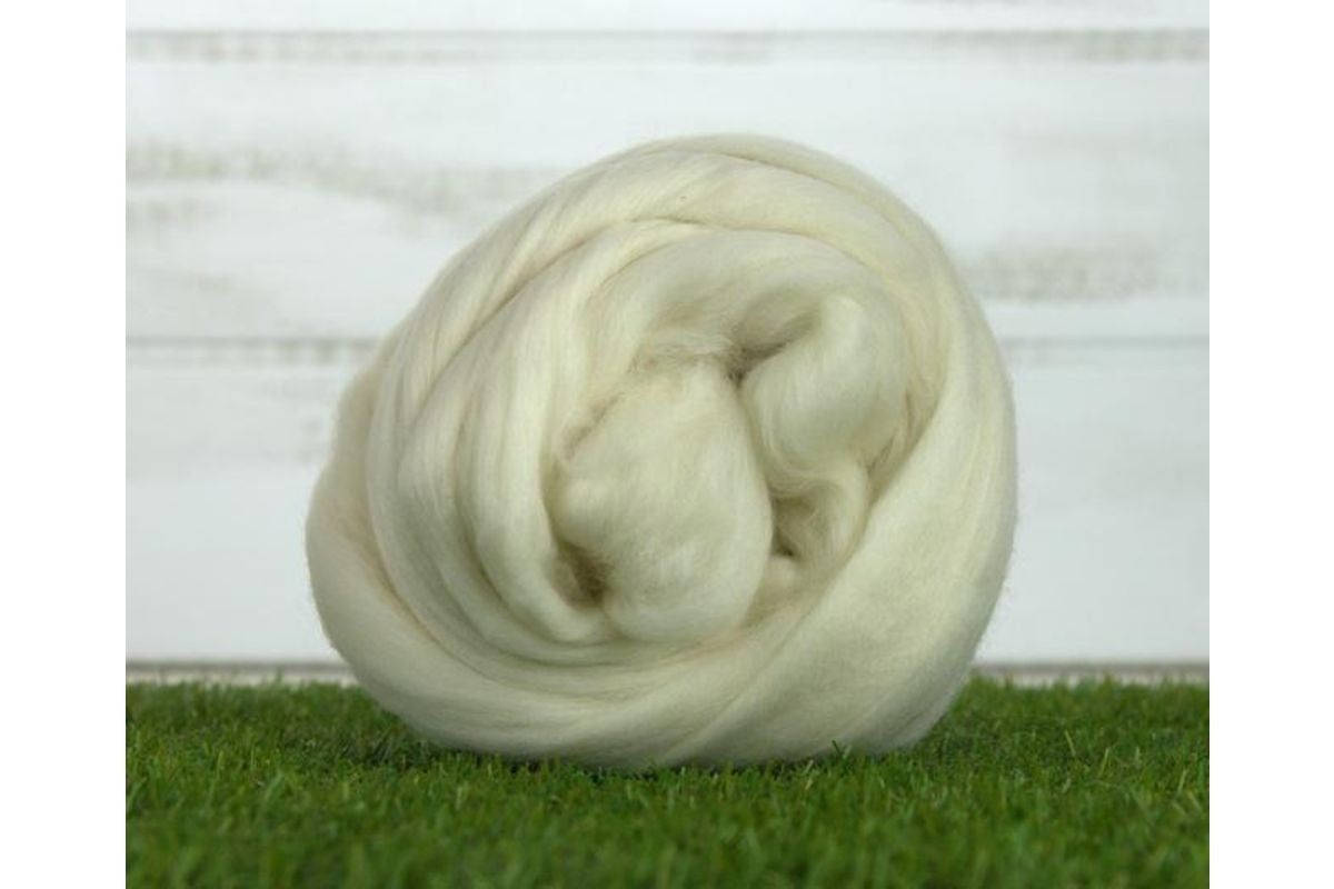 World of Wool Natural Merino Wool 18.5 Micron Roving Yarn - 100g, Luxury 100% Wool Combed Top Undyed Plush Hand Spinning Felting Wool Yarn for Props & Blankets
