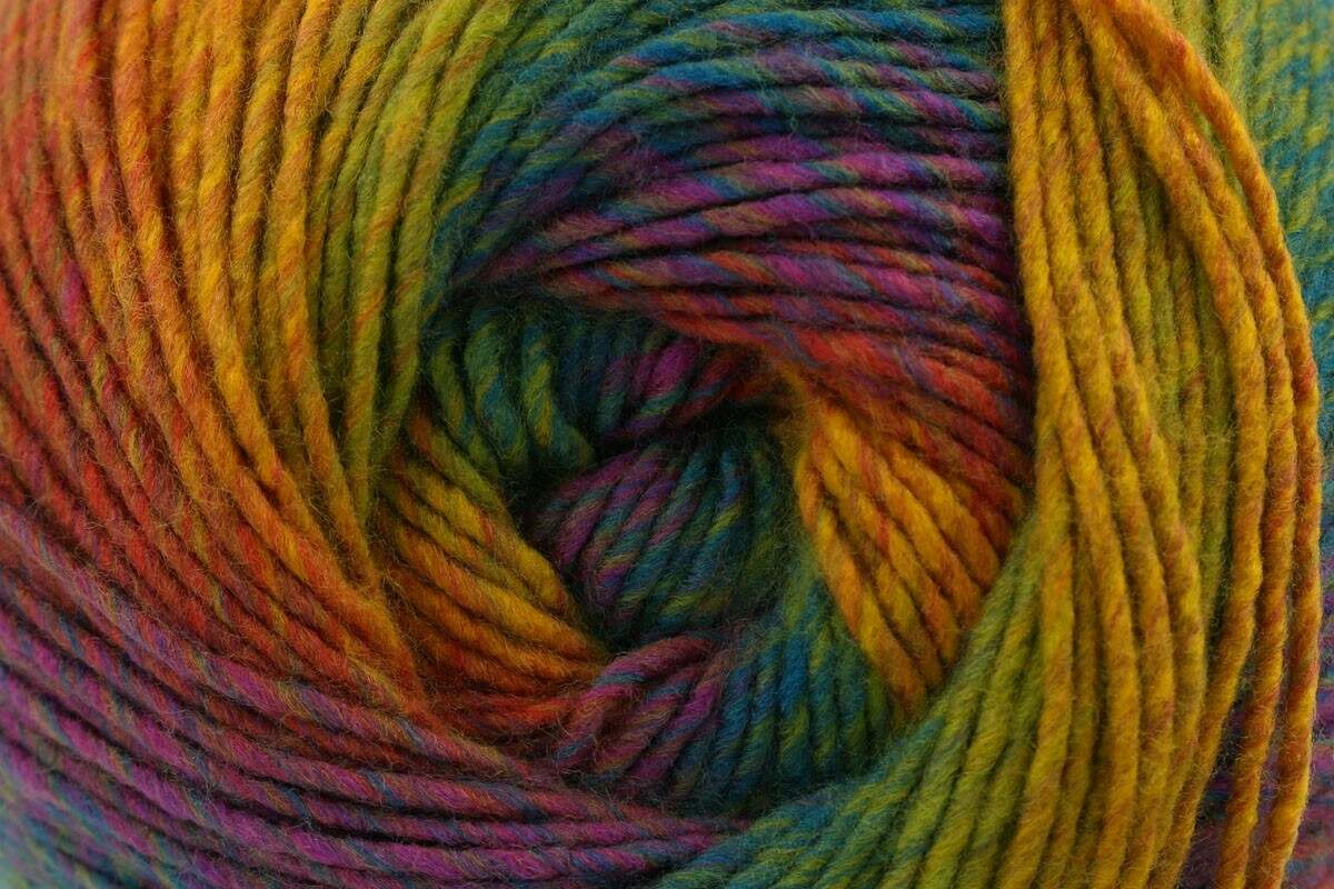 Yarnsmiths Lagoon Chunky Yarn - 200g, 100% Acrylic Soft Bulky Single Ply Roving Crochet & Knitting Yarn in Variegated Colours for Cosy Sweaters & Cardigans