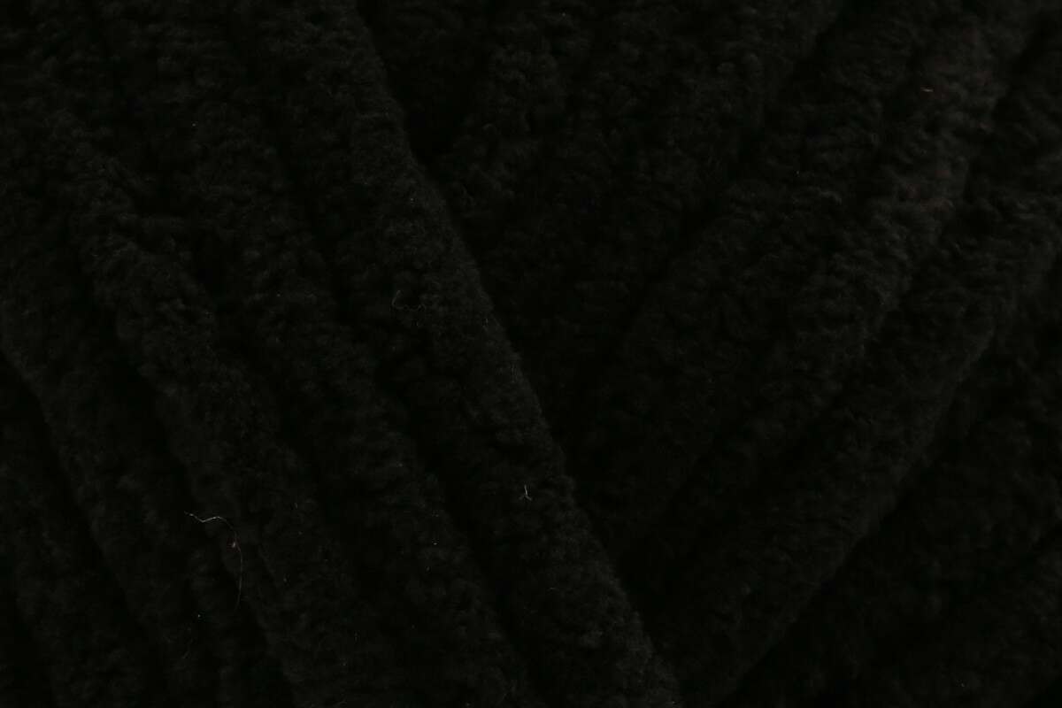 Yarnsmiths Snug as a Bug Super Chunky Yarn - 300g, 100% Polyester Chenille Soft Jumbo Knitting Crochet Yarn for Plush Blanket, Amigurumi & Cardigans