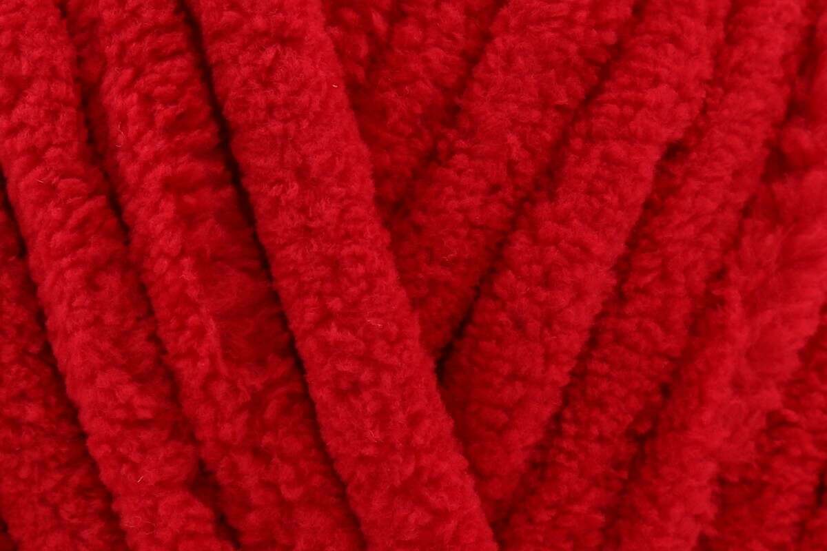Yarnsmiths Snug as a Bug Super Chunky Yarn - 300g, 100% Polyester Chenille Soft Jumbo Knitting Crochet Yarn for Plush Blanket, Amigurumi & Cardigans